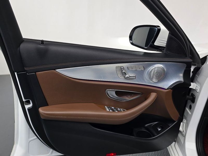2021 Mercedes-Benz E-Class E350 4MATIC Avantgarde photo 24