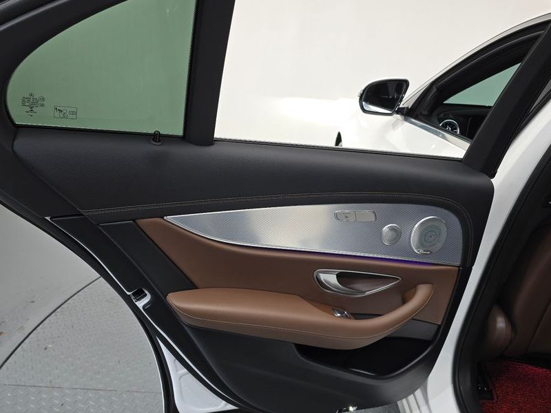 2021 Mercedes-Benz E-Class E350 4MATIC Avantgarde photo 25