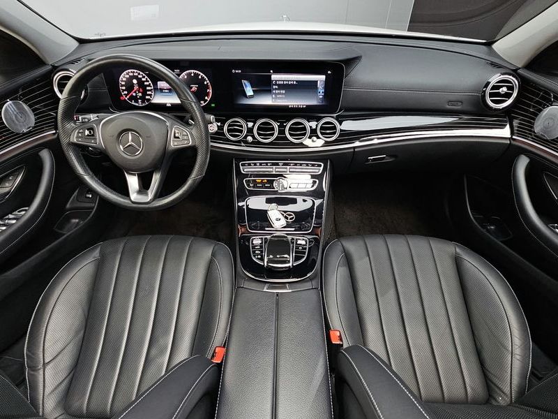 2018 Mercedes-Benz E-Class E400 4MATIC Exclusive photo 7