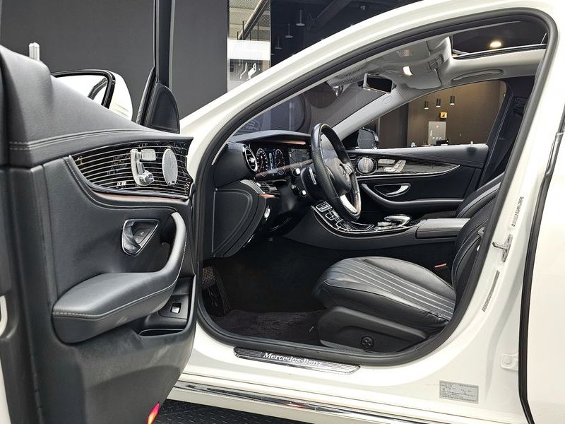 2018 Mercedes-Benz E-Class E400 4MATIC Exclusive photo 10