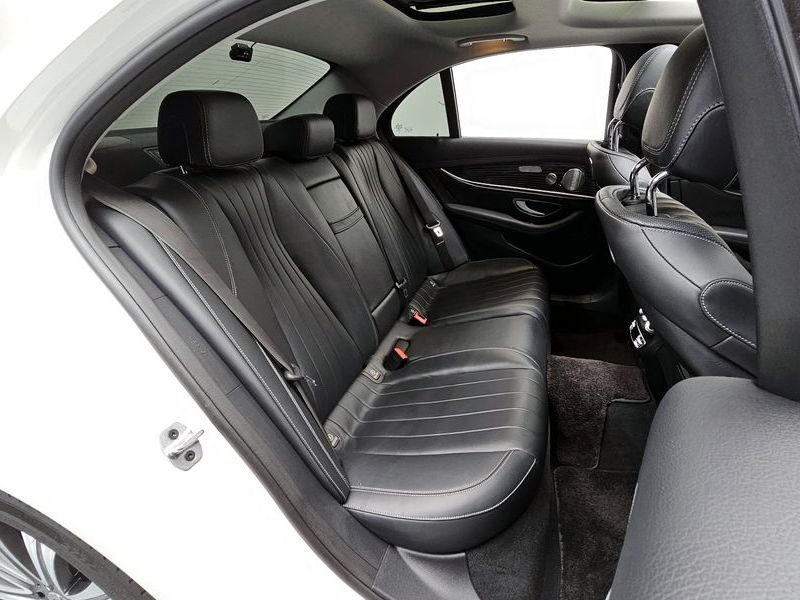 2018 Mercedes-Benz E-Class E400 4MATIC Exclusive photo 12