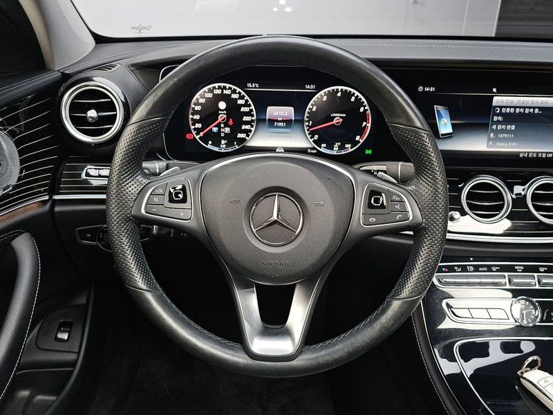 2018 Mercedes-Benz E-Class E400 4MATIC Exclusive photo 13