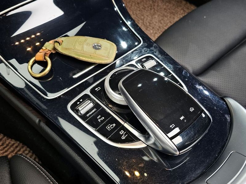 2020 Mercedes-Benz C-Class C300e 4MATIC AMG Line photo 17