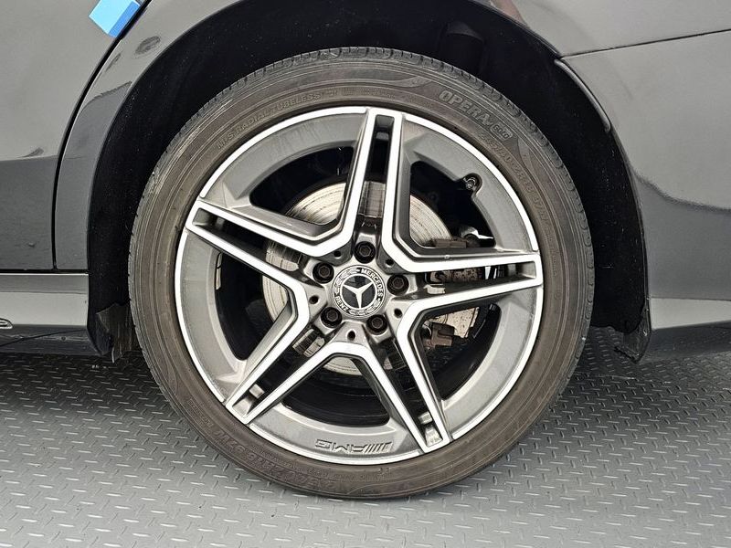 2020 Mercedes-Benz C-Class C300e 4MATIC AMG Line photo 21