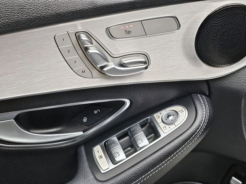 2018 Mercedes-Benz C-Class C220 d Avantgarde photo 17