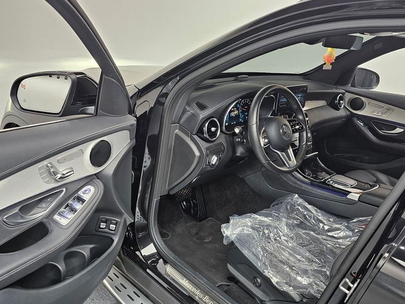 2021 Mercedes-Benz C-Class GLC300e 4MATIC photo 10