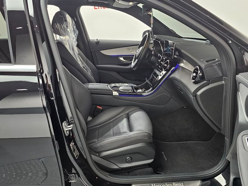 2021 Mercedes-Benz C-Class GLC300e 4MATIC photo 11