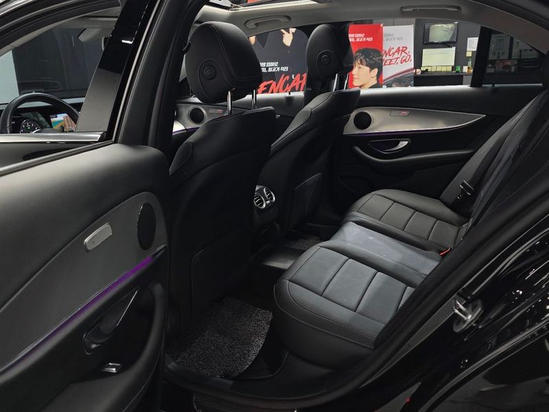 2019 Mercedes-Benz E-Class E300 Avantgarde photo 26