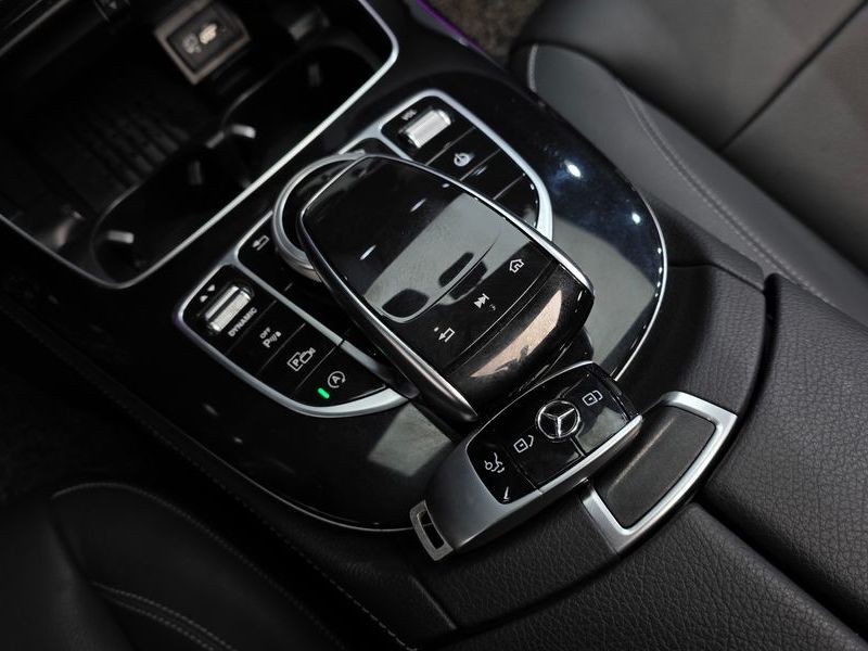 2019 Mercedes-Benz E-Class E300 Avantgarde photo 29