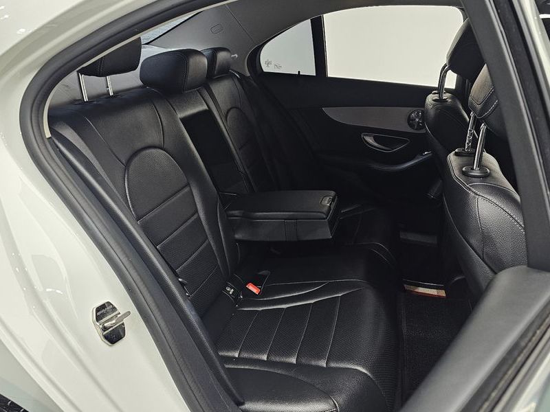 2017 Mercedes-Benz C-Class C200 Avantgarde photo 12