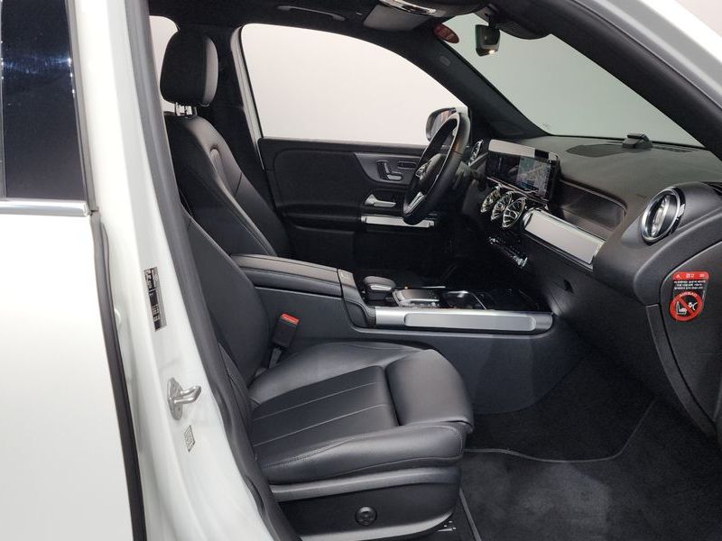 2021 Mercedes-Benz B-Class GLB220 photo 11