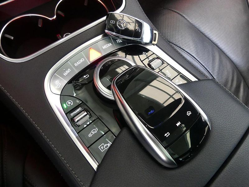 2019 Mercedes-Benz S-Class S450L 4MATIC photo 16