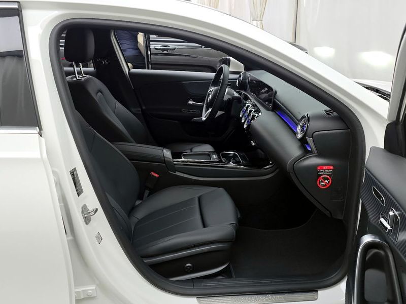 2025 Mercedes-Benz A-Class A220 Hatchback photo 11