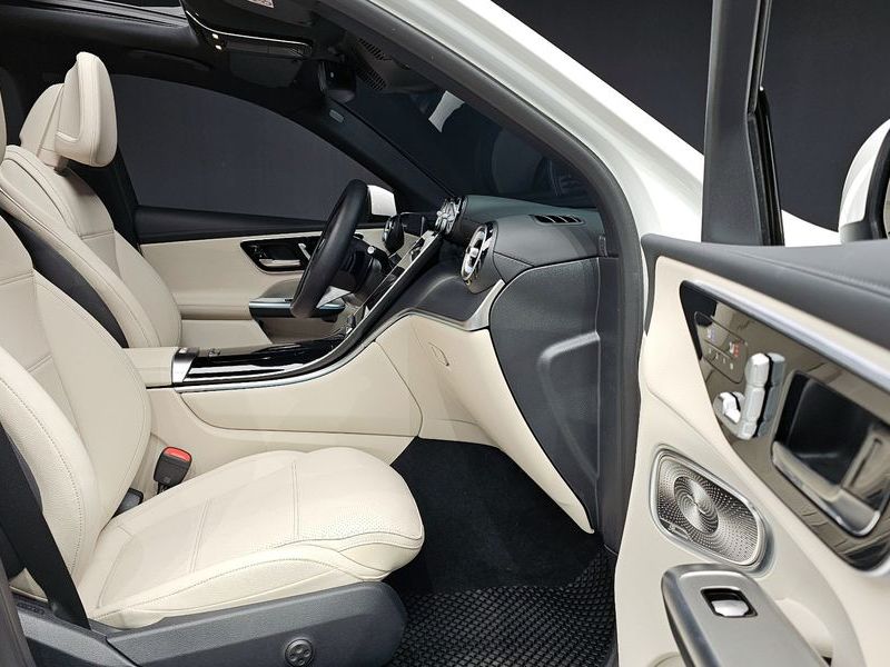 2026 Mercedes-Benz C-Class GLC 300 4MATIC Avantgarde photo 11