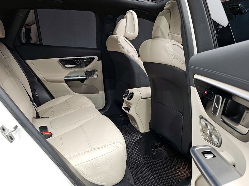 2026 Mercedes-Benz C-Class GLC 300 4MATIC Avantgarde photo 12