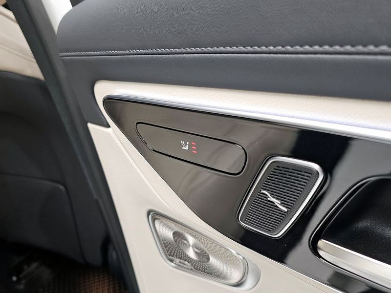 2026 Mercedes-Benz C-Class GLC 300 4MATIC Avantgarde photo 19