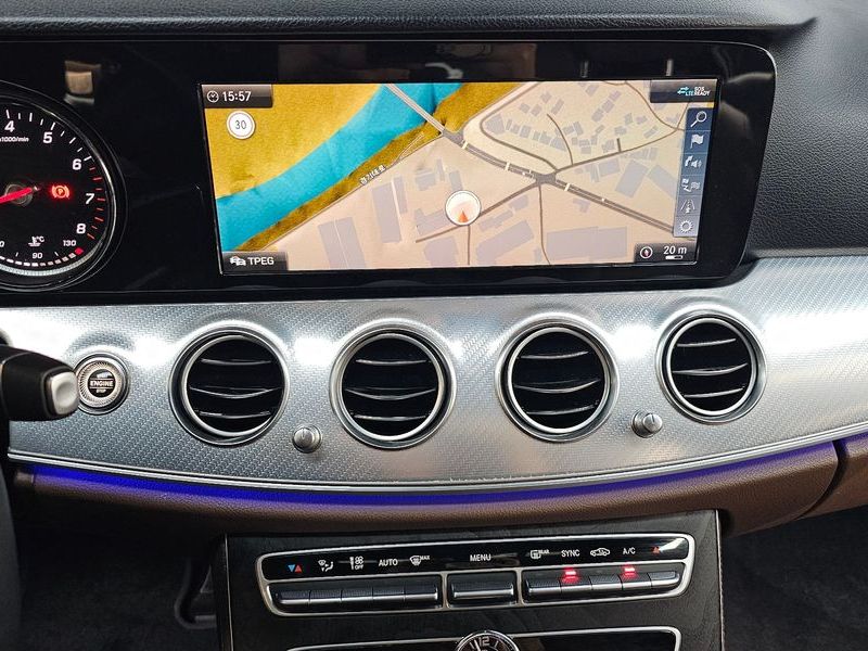 2020 Mercedes-Benz E-Class E250 Avantgarde photo 14