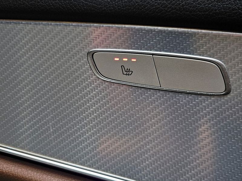 2020 Mercedes-Benz E-Class E250 Avantgarde photo 18