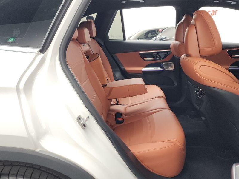 2026 Mercedes-Benz C-Class GLC 300 4MATIC Avantgarde photo 11