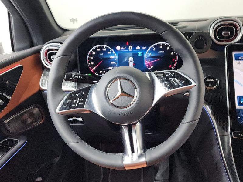 2026 Mercedes-Benz C-Class GLC 300 4MATIC Avantgarde photo 13