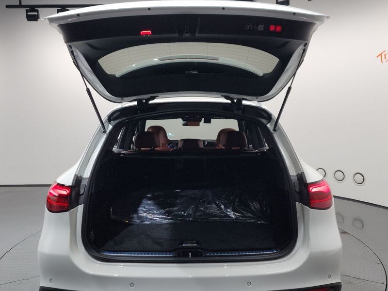 2026 Mercedes-Benz C-Class GLC 300 4MATIC Avantgarde photo 19