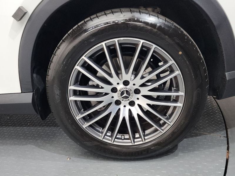 2026 Mercedes-Benz C-Class GLC 300 4MATIC Avantgarde photo 21