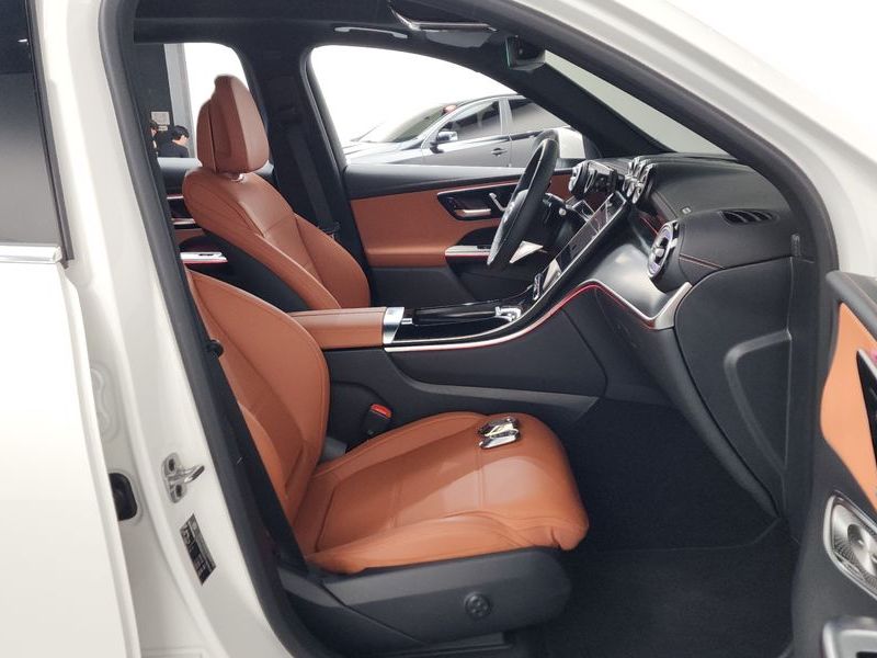 2026 Mercedes-Benz C-Class GLC 300 4MATIC Avantgarde photo 26