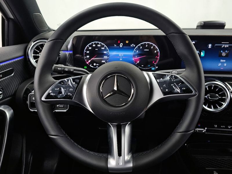 2025 Mercedes-Benz A-Class A220 Hatchback photo 13