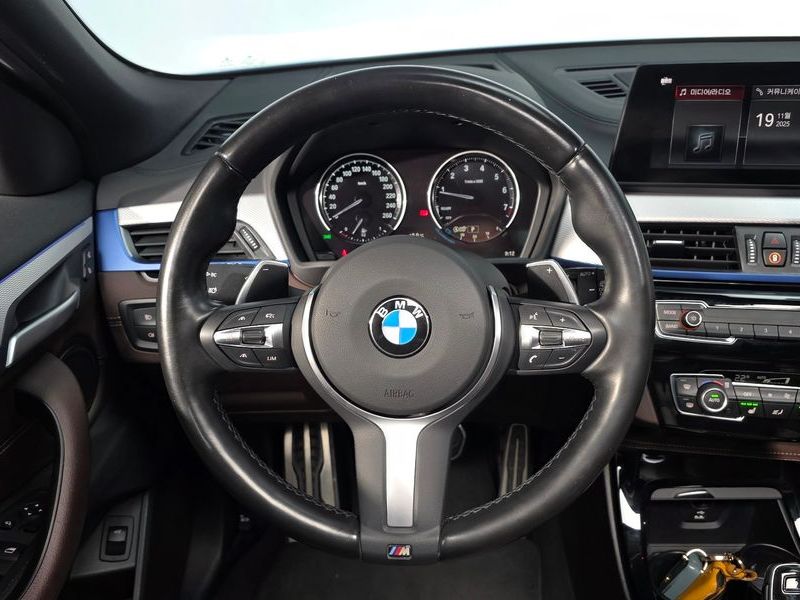 2023 BMW X2 xDrive20i M Sport photo 13