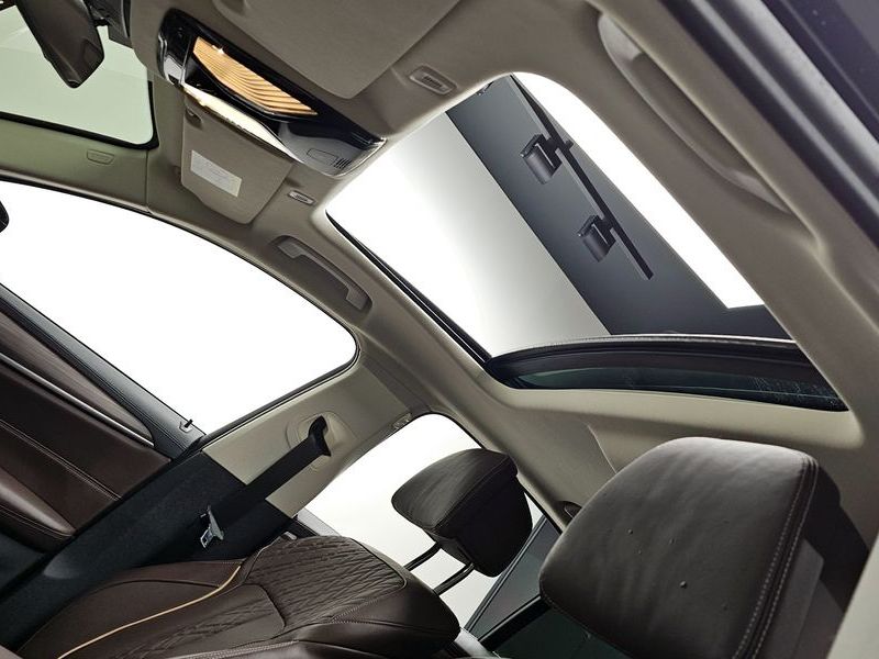 2020 BMW 5 Series 530i Luxury Plus photo 19
