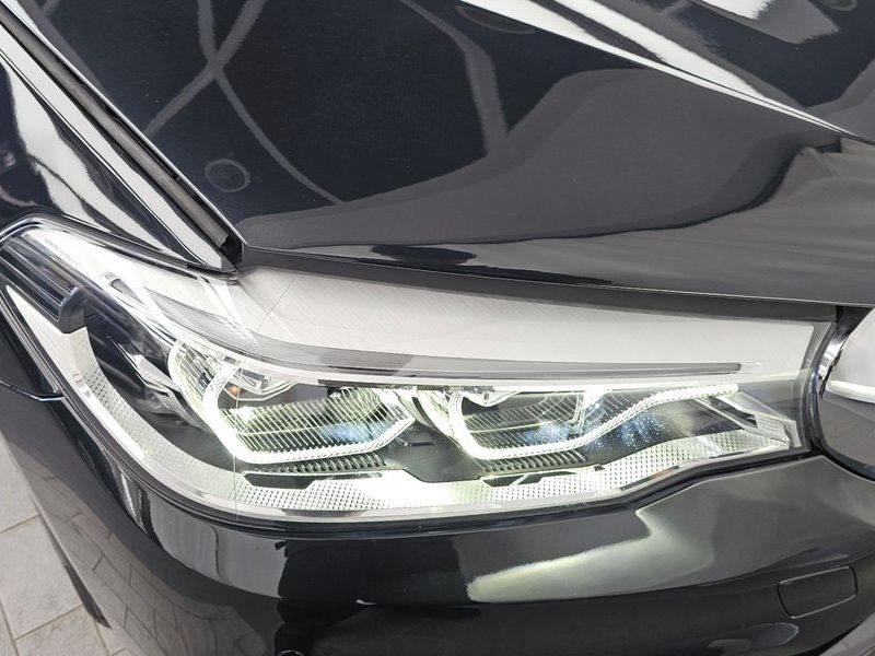 2020 BMW 5 Series 530i Luxury Plus photo 22