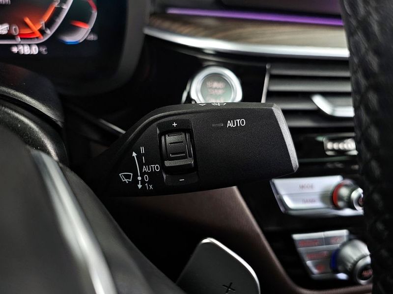 2020 BMW 5 Series 530i Luxury Plus photo 28