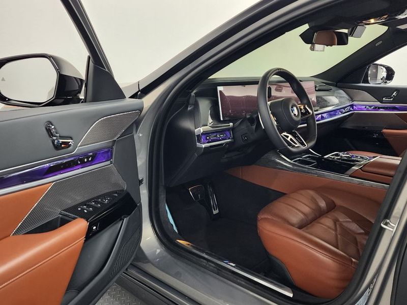 2024 BMW 7 Series 740d xDrive M Sport photo 10