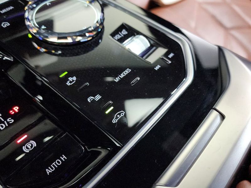 2024 BMW 7 Series 740d xDrive M Sport photo 15