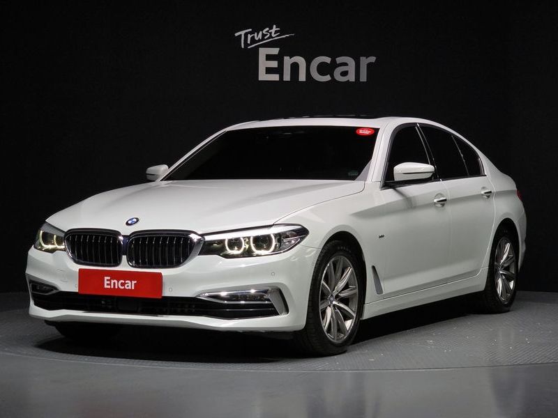2018 BMW 5 Series 520i Luxury photo 1