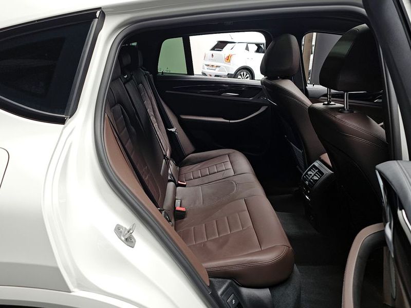 2025 BMW X4 xDrive M40i photo 11