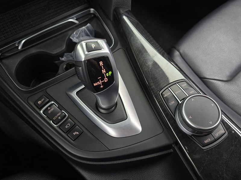 2020 BMW 3 Series GT 320d Luxury photo 9