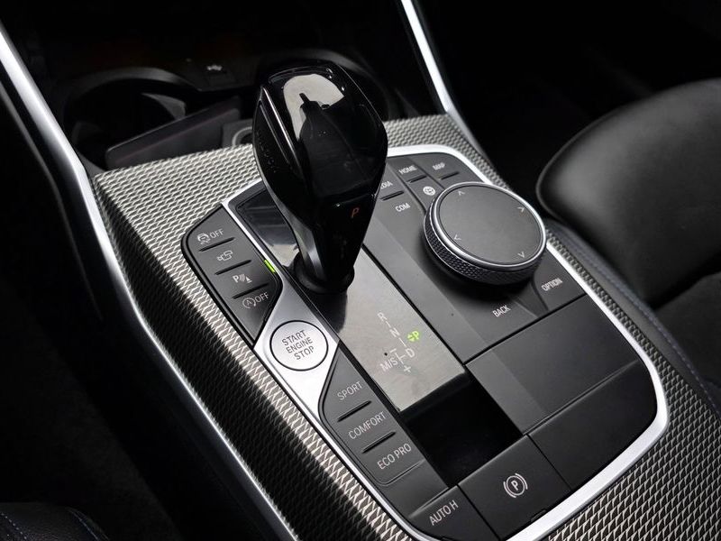 2021 BMW 3 Series 320d M Sport photo 9