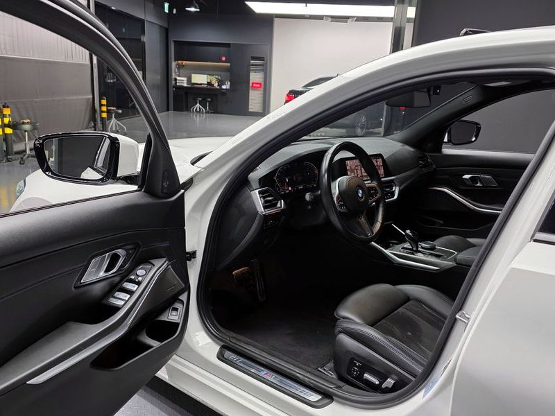 2021 BMW 3 Series 320d M Sport photo 10