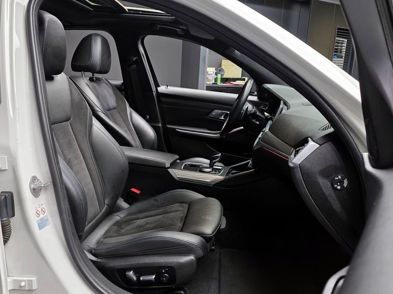 2021 BMW 3 Series 320d M Sport photo 11
