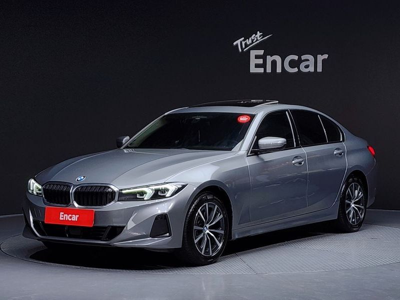 2023 BMW 3 Series 320i photo 1