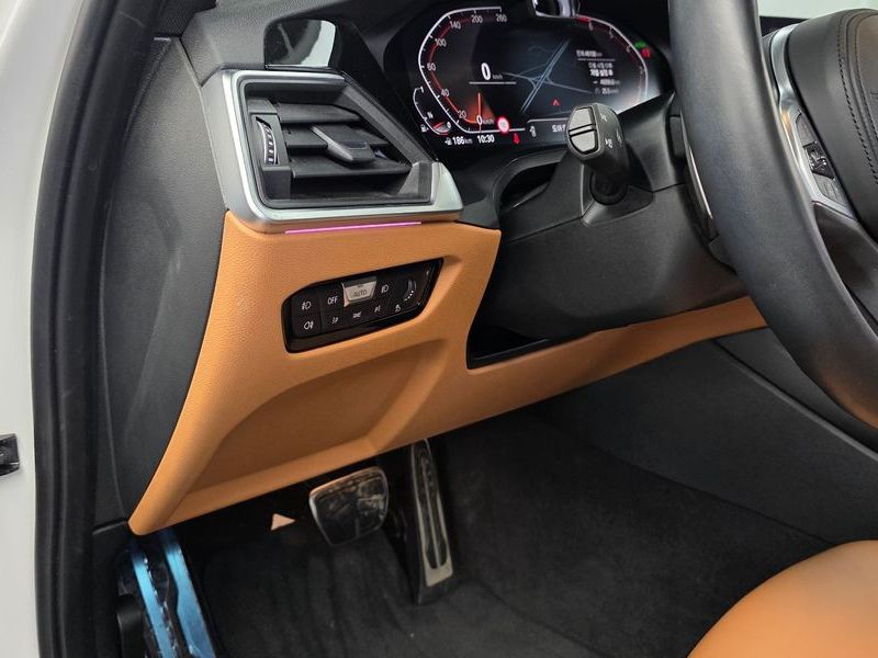 2022 BMW 3 Series 320i M Sport photo 18