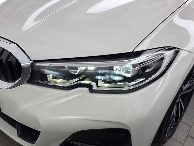 2022 BMW 3 Series 320i M Sport photo 22