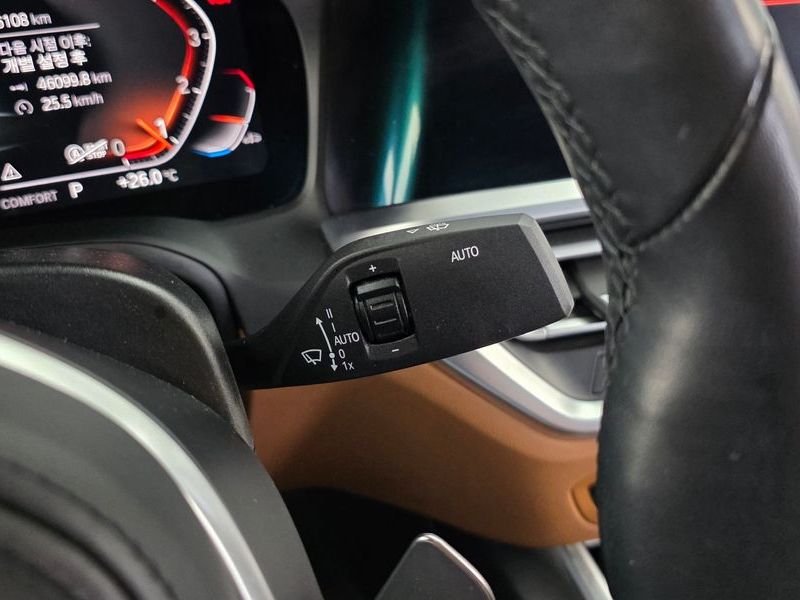 2022 BMW 3 Series 320i M Sport photo 29