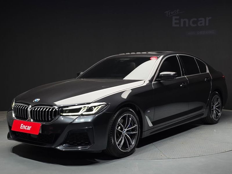 2023 BMW 5 Series 523d M Sport photo 1