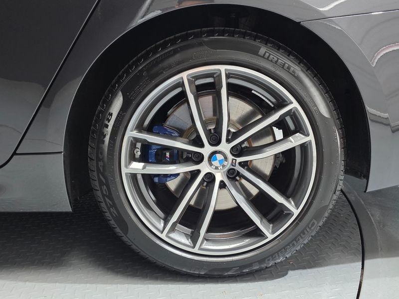 2023 BMW 5 Series 523d M Sport photo 21