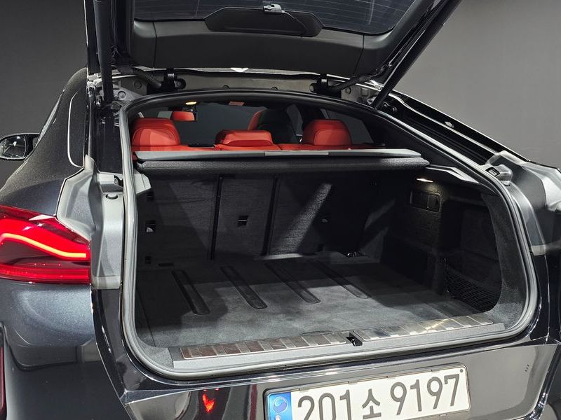 2021 BMW X6 4.4 Competition photo 19
