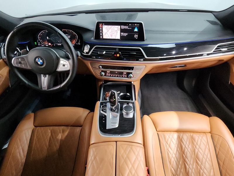 2020 BMW 7 Series 730Ld xDrive M Sport photo 7