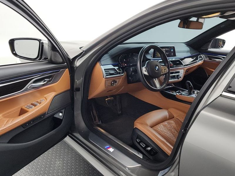 2020 BMW 7 Series 730Ld xDrive M Sport photo 10