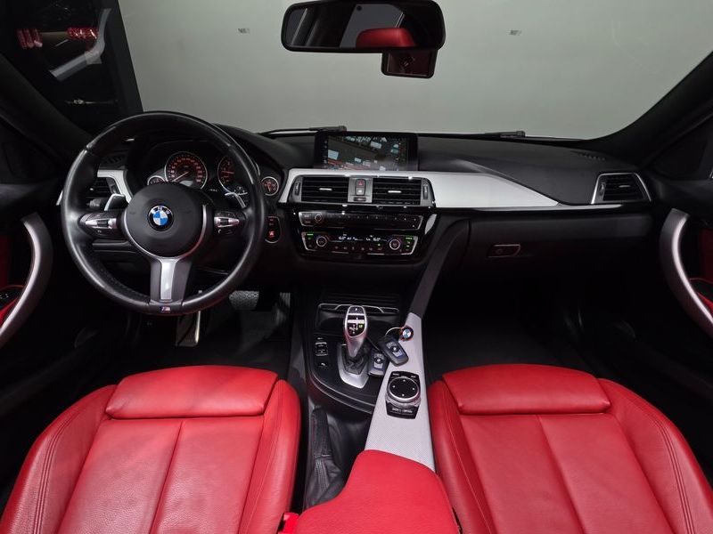 2017 BMW 3 Series 330i M Sport photo 7